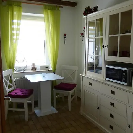 Haus Vivienne *